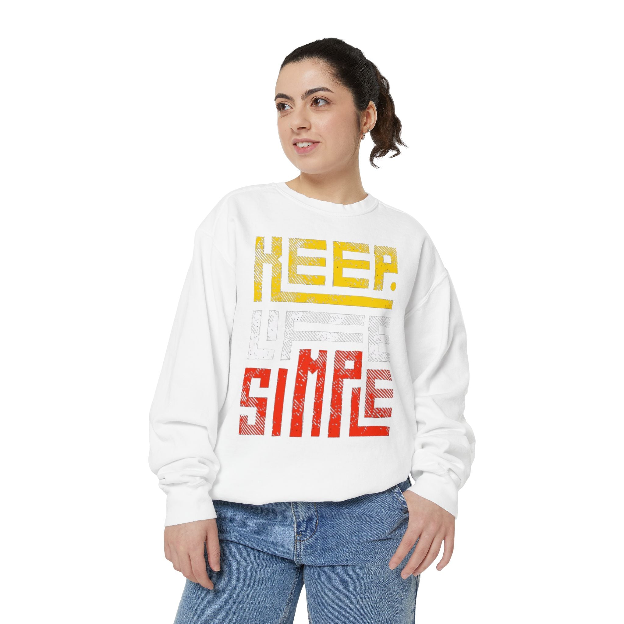 Keep Life Simple Sweatshirt, Cozy Unisex Pullover, Relaxed Fit Sweatshirt, Gift Idea for Minimalists, Casual Wardrobe Essential, Chill [...]