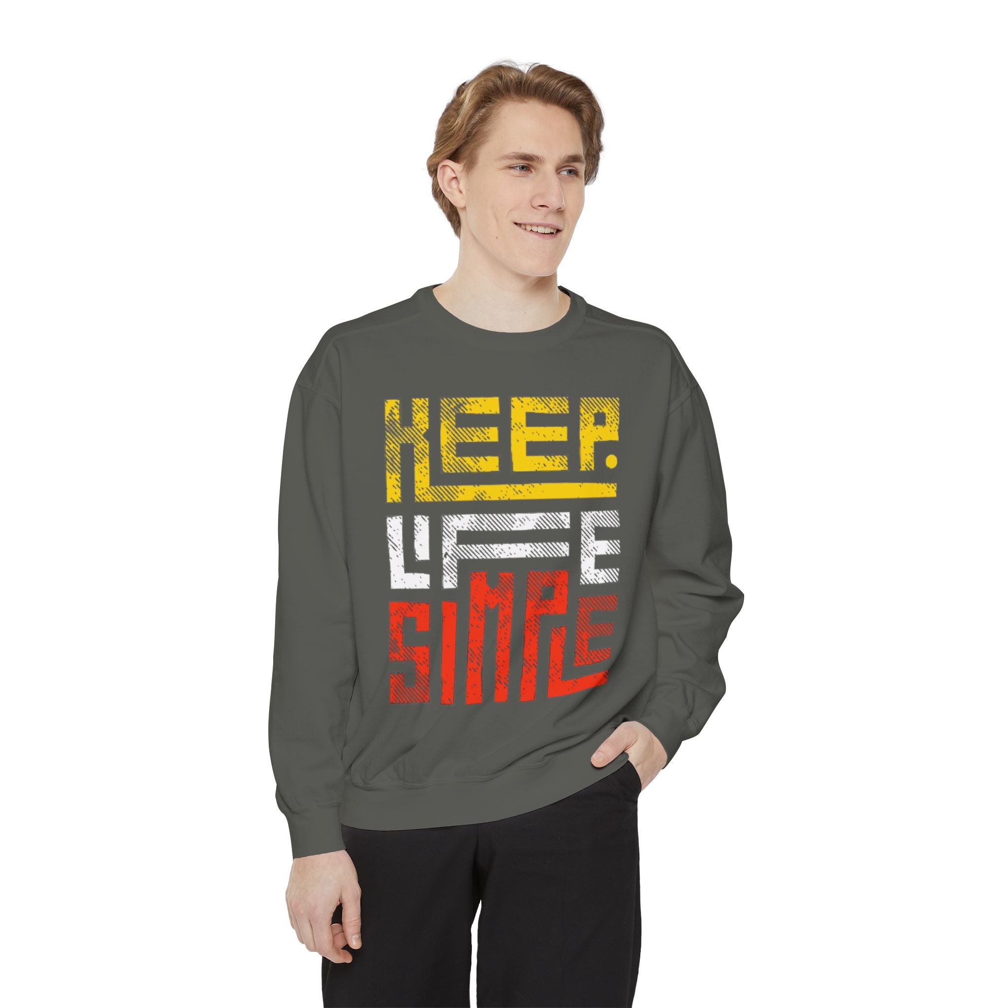 Keep Life Simple Sweatshirt, Cozy Unisex Pullover, Relaxed Fit Sweatshirt, Gift Idea for Minimalists, Casual Wardrobe Essential, Chill [...]